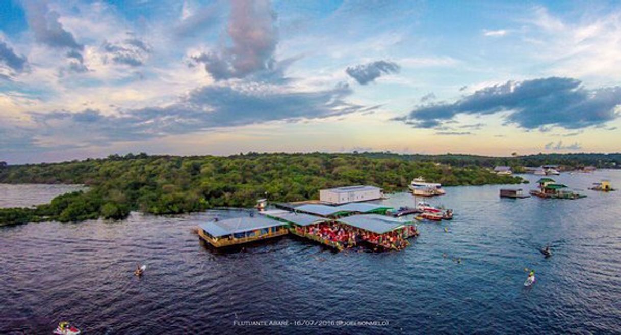 Lugar Abaré Sup e Floating Hostel
