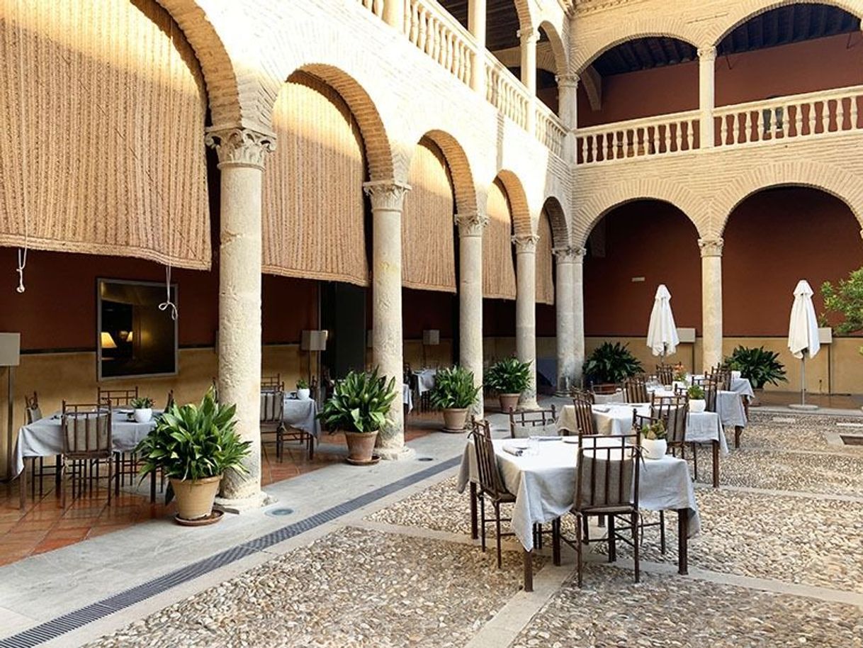 Restaurantes El Claustro