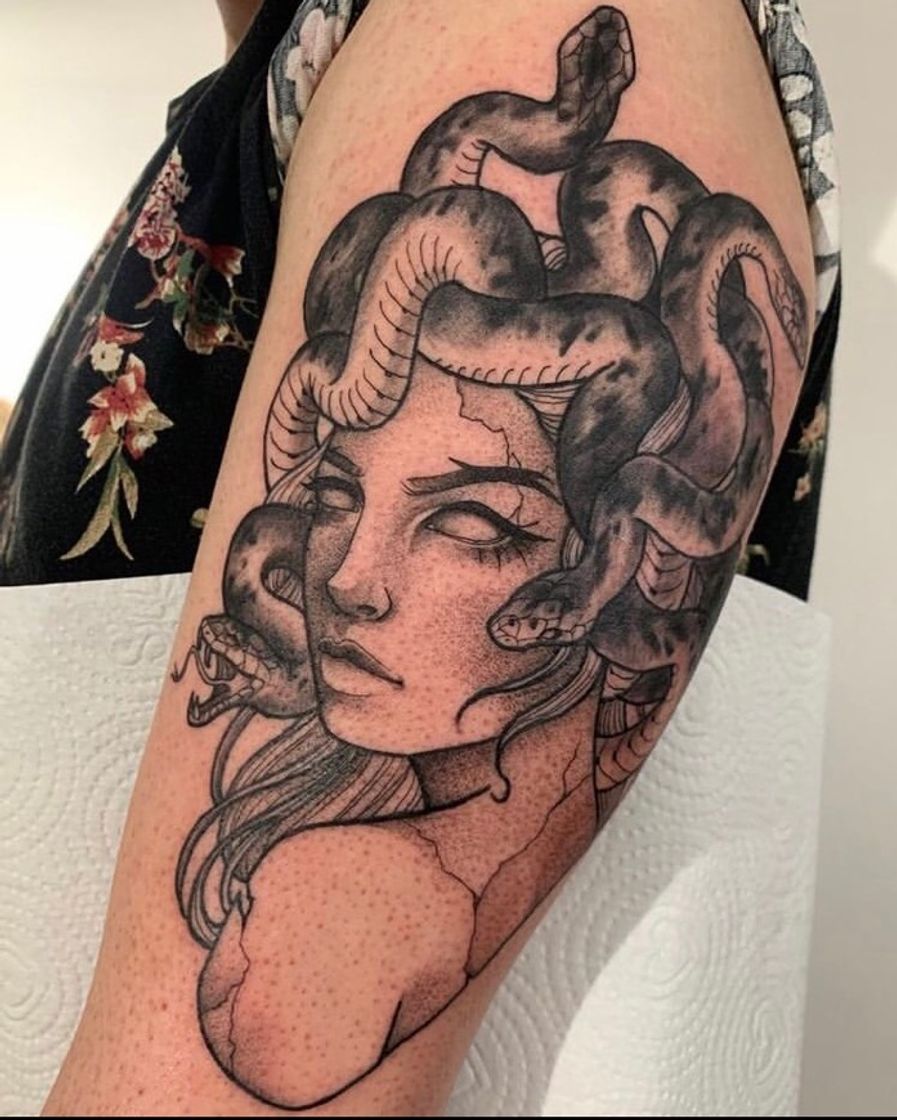 Fashion Tatuagem medusa🐍