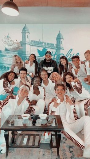 Wallpaper Now United ✨