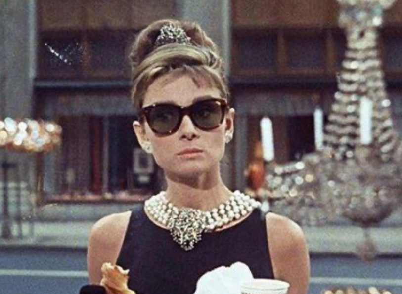 Social Elegancia retro: las gafas Audrey