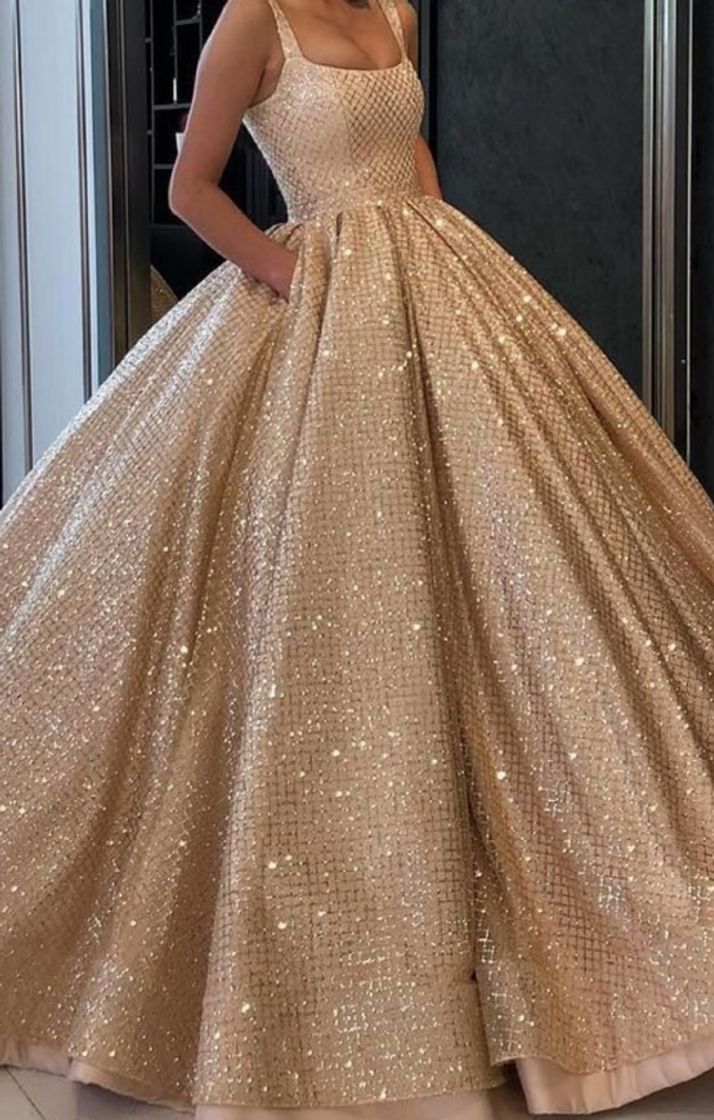 Moda Vestido dourado