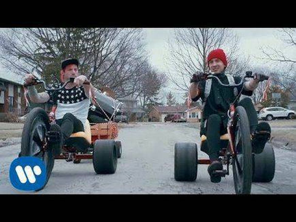 Moda twenty one pilots: Stressed Out [OFFICIAL VIDEO] - YouTube