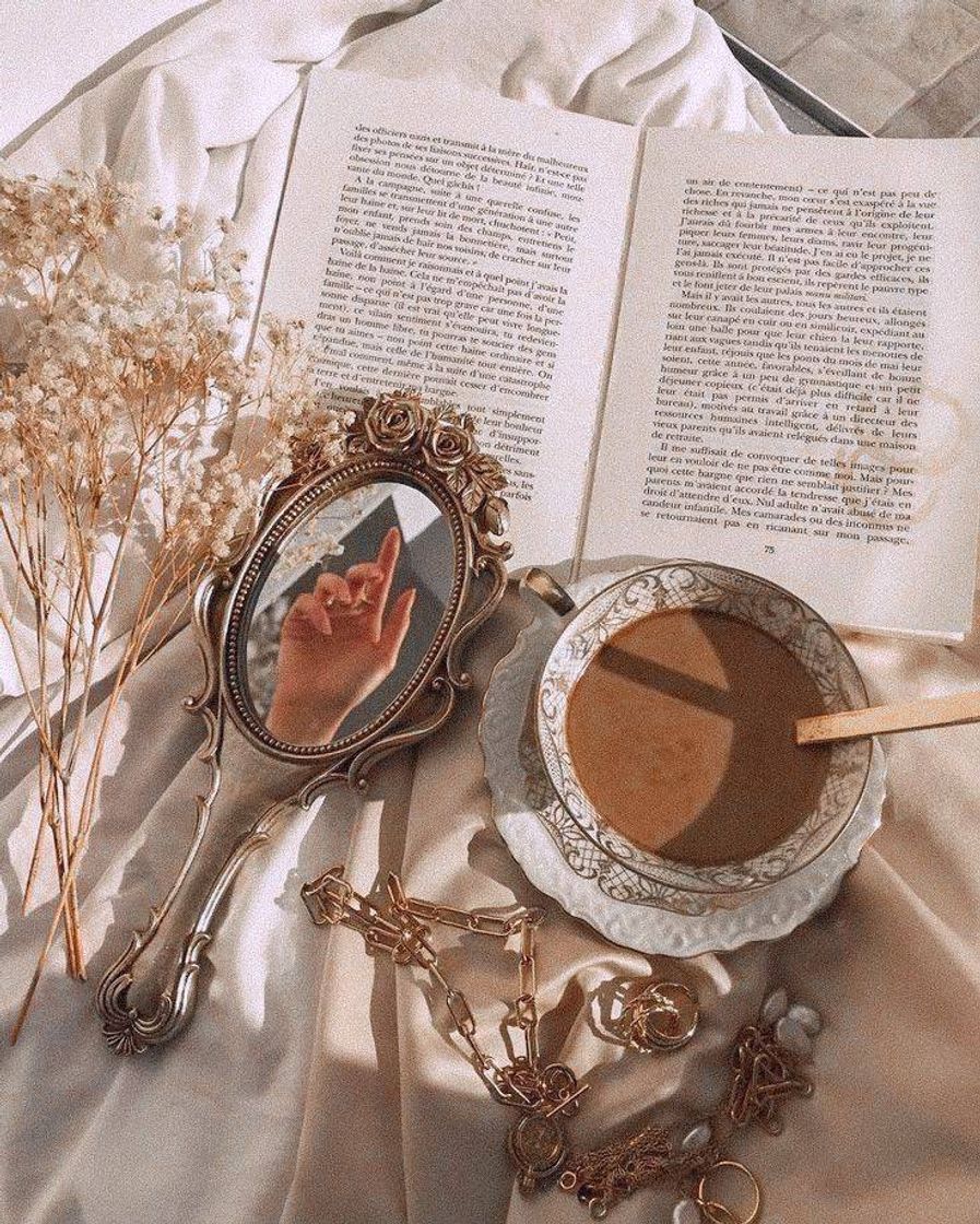 Social 𝐀𝐞𝐬𝐭𝐡𝐞𝐭𝐢𝐜𝐬☕︎