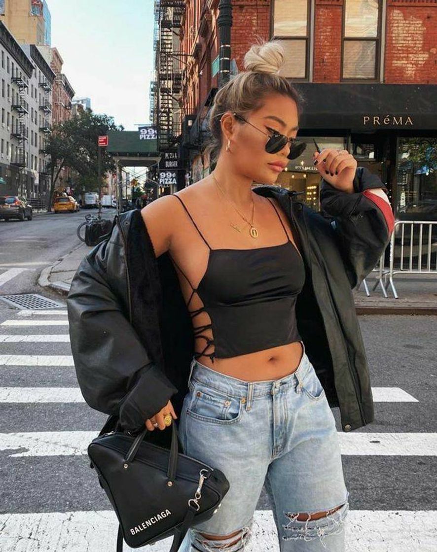 Fashion Ozka Crop Top in Satin Black