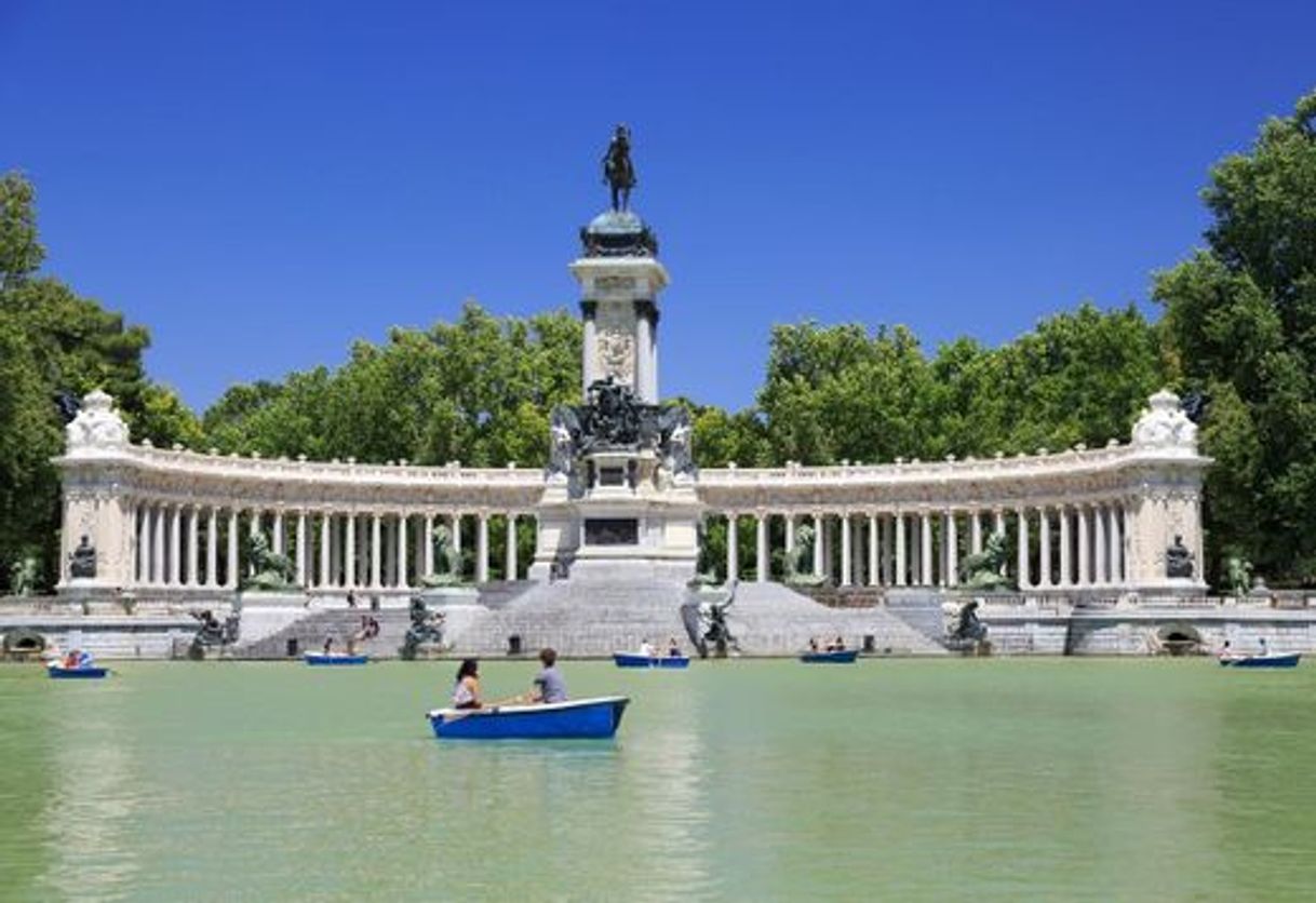 Place El Retiro Madrid