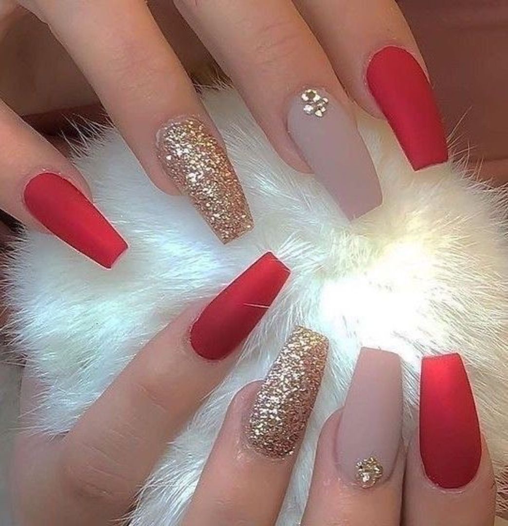 Moda Nails 