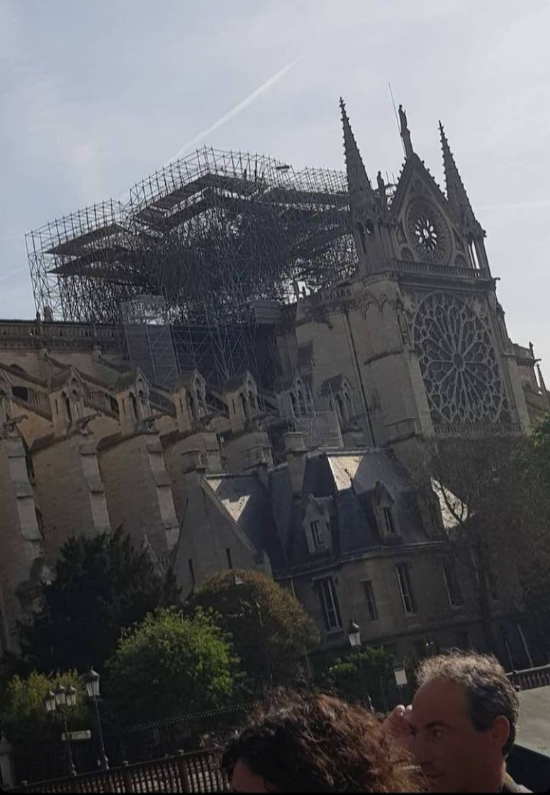 Place Catedral de Notre Dame