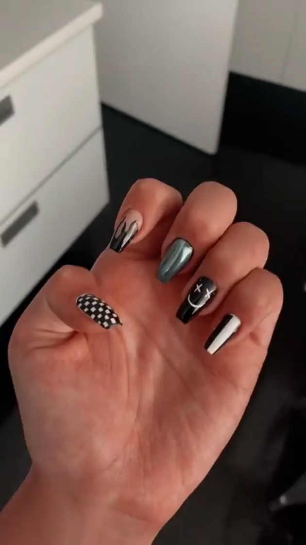 Moda unhas estilosas 🖤