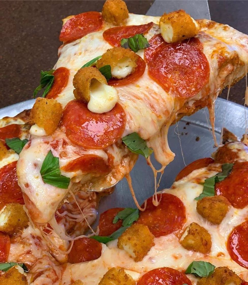 Social P E P P E R O N I 🍕