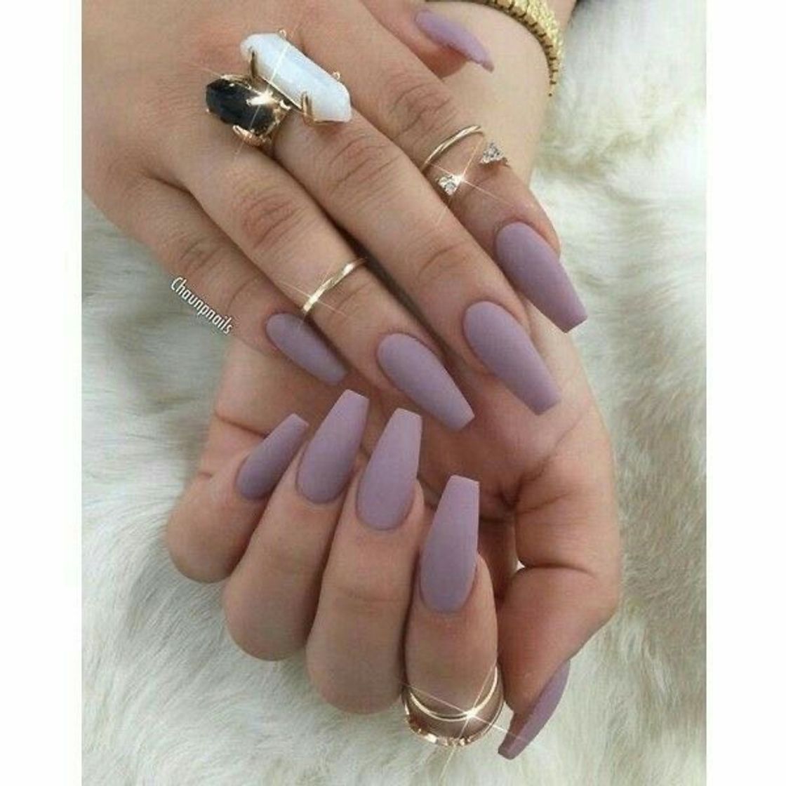 Moda Nails