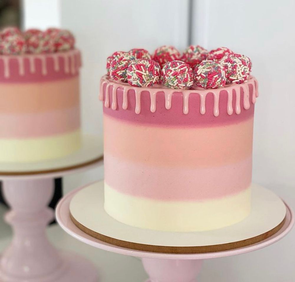 Social Pink Drip Cake