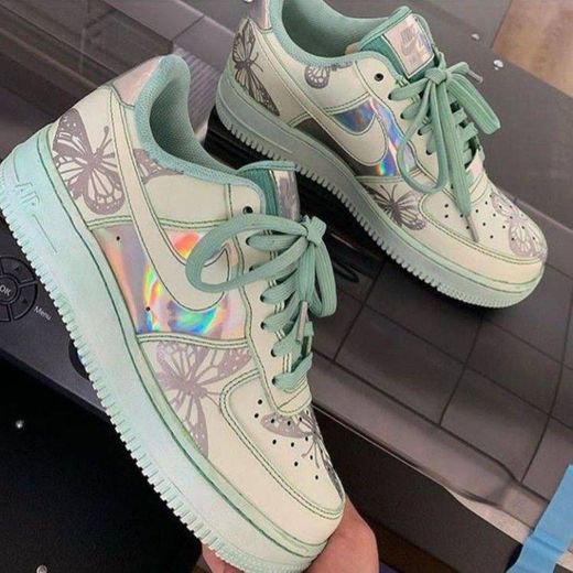 Tênis da Nike olografico de borboleta 🦋