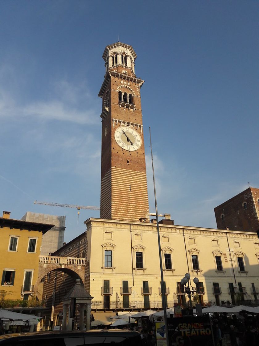 Lugar Torre dei Lamberti