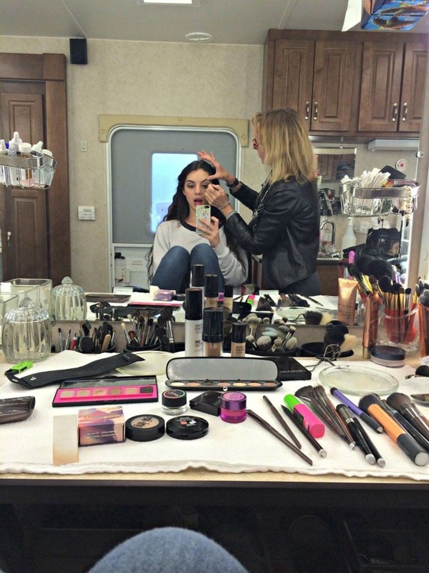 Social Behind the scenes 