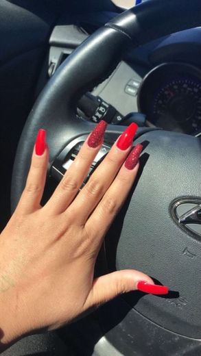 red nails ❤️
