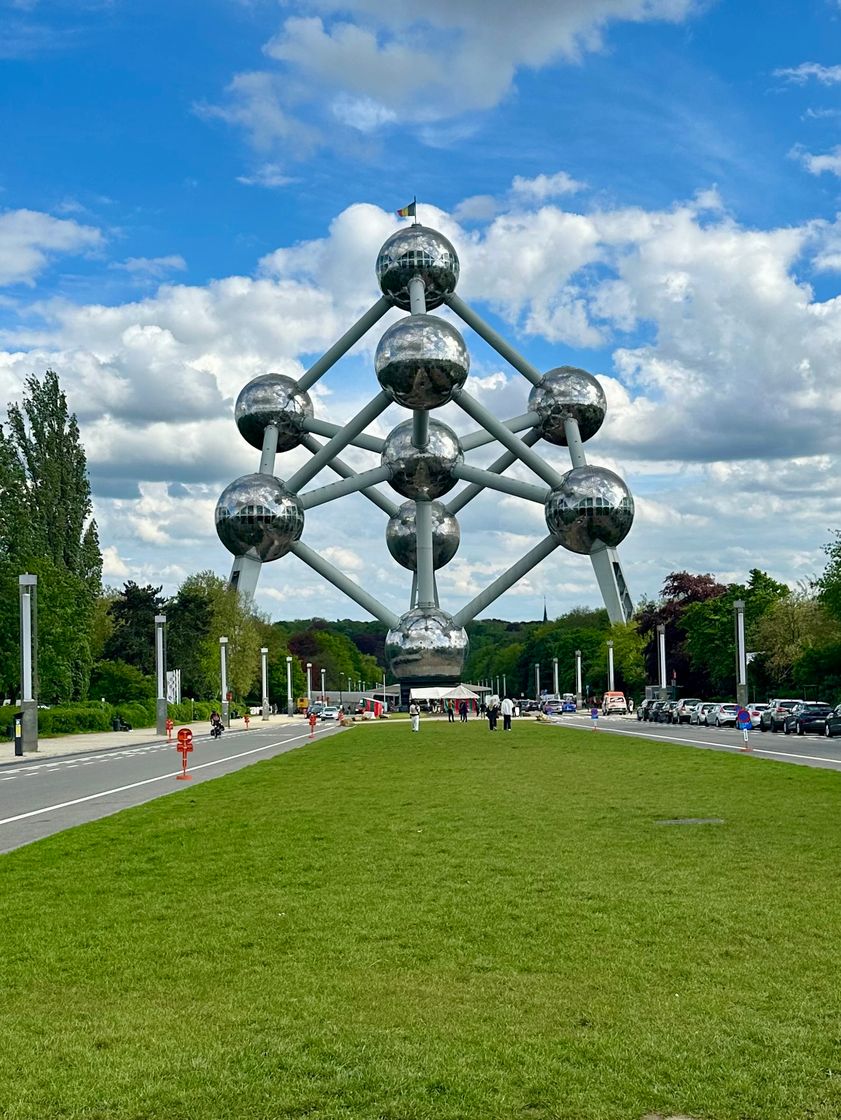 Place Atomium