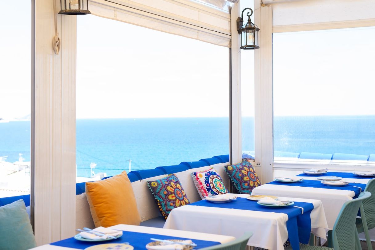 Restaurants Crown of India