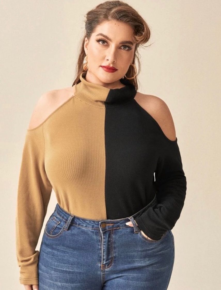 Fashion Blusa Plus size corte fora (R$32,90)