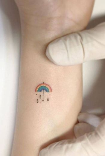 Tattoo minimalista 🌈