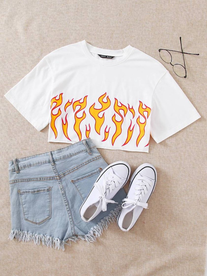 Fashion Cropped branco com desenho de fogo🔥 