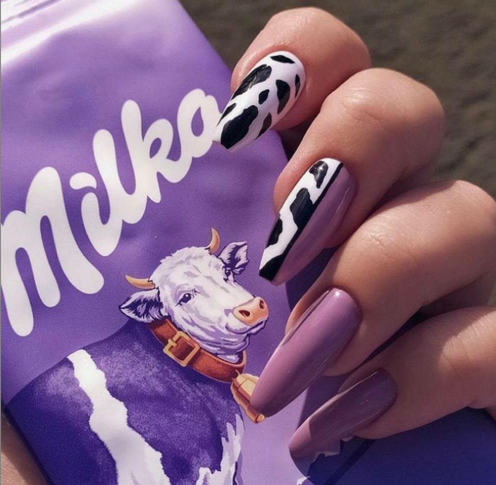 Social inspiração de design de unhas 💜🐄