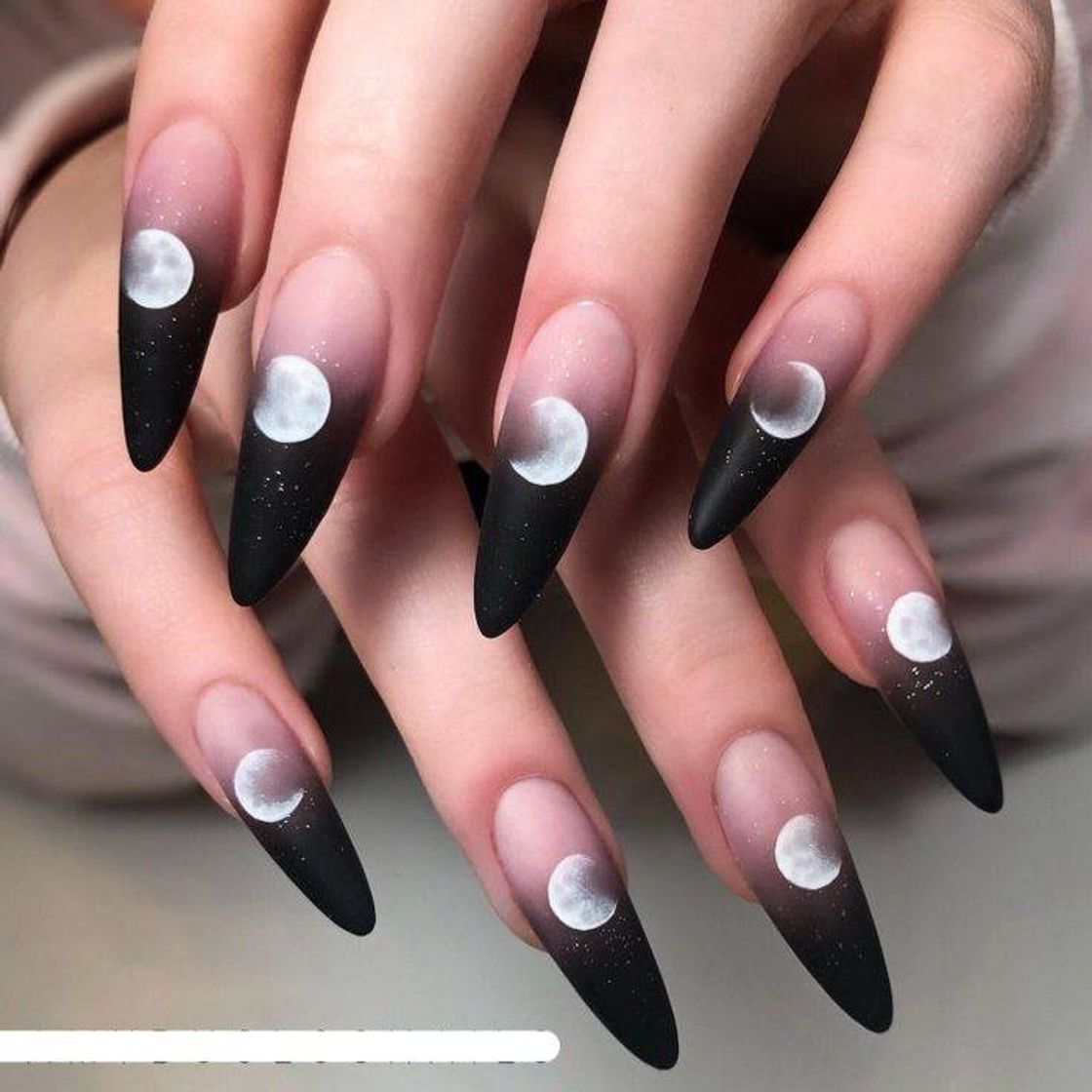 Moda Black nails🌑🪐