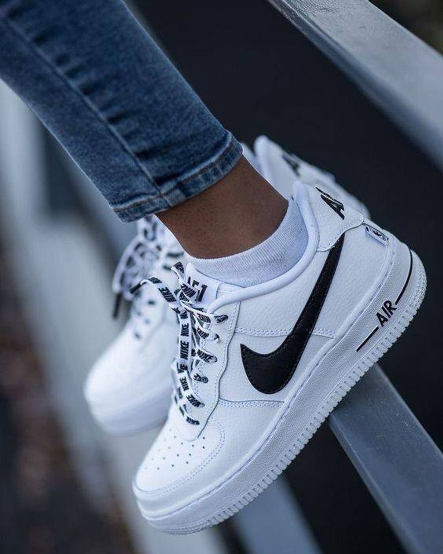 Fashion Tênis Nike Branco e Preto 