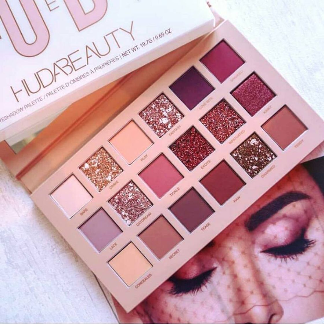 Moda The New Nude Eyeshadow Palette | Shop | HUDA BEAUTY