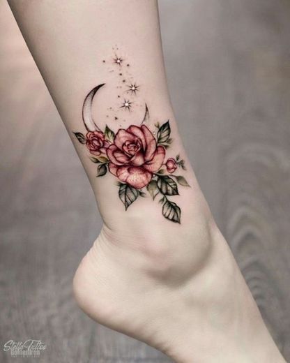 Tatuagem de rosa