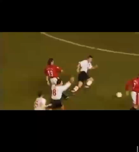 Social Cantona y su mirada de leyenda