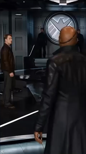 Social Nick Fury: ¿un espía liderando dioses?