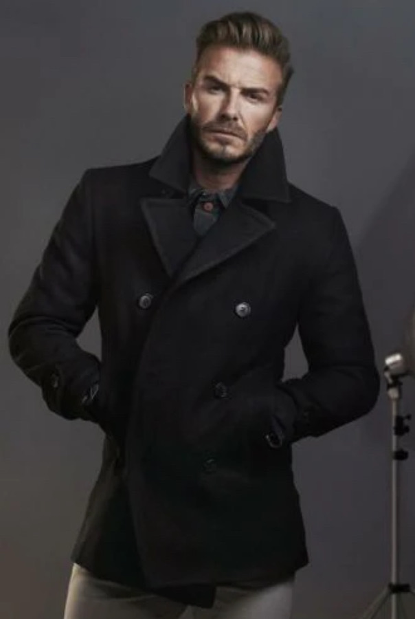 Social Peacoat Navy: Elegancia Marítima