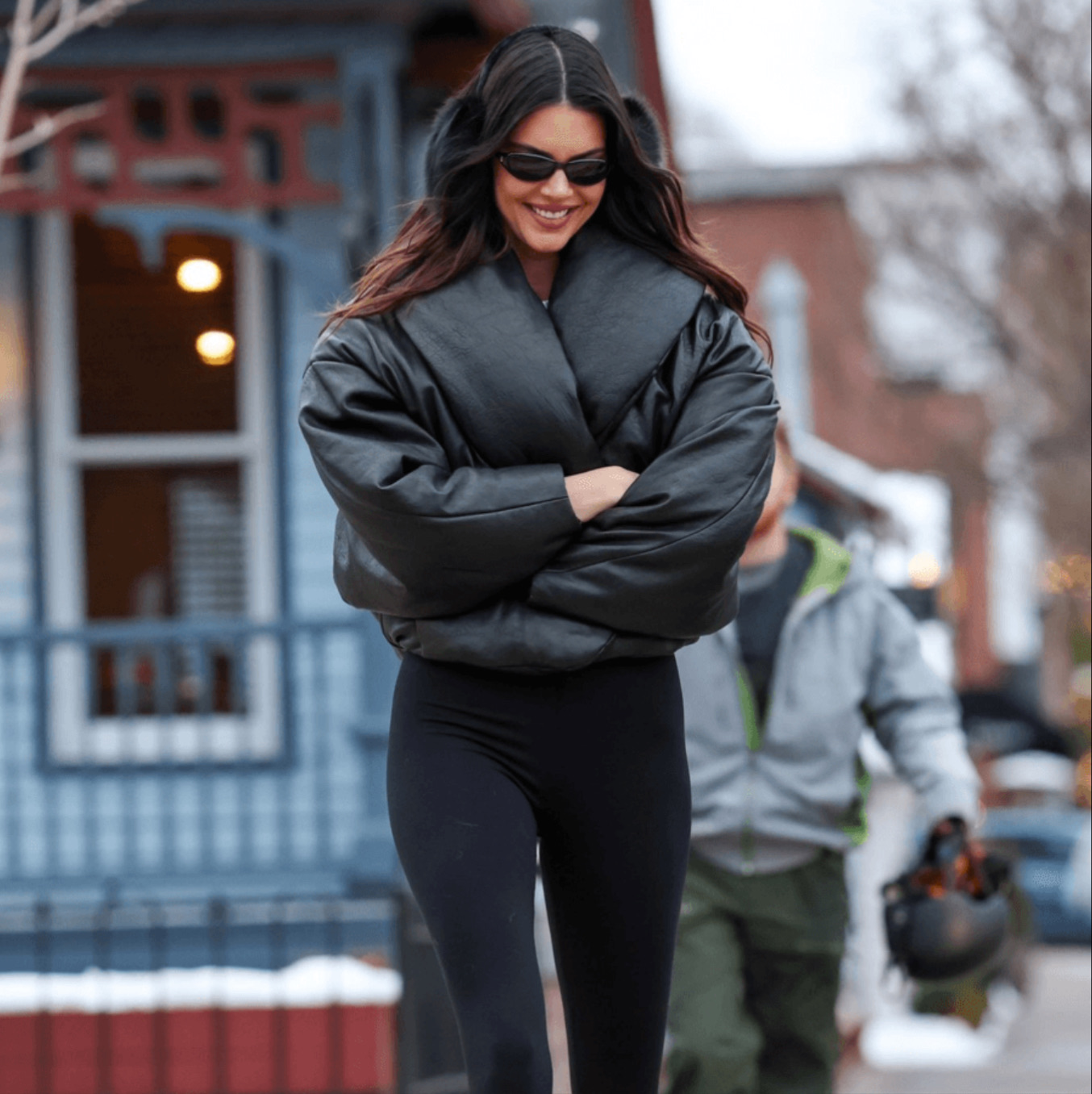 Social Puffer negro: el abrigo comfy chic